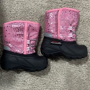 Brand new pink winter boots.